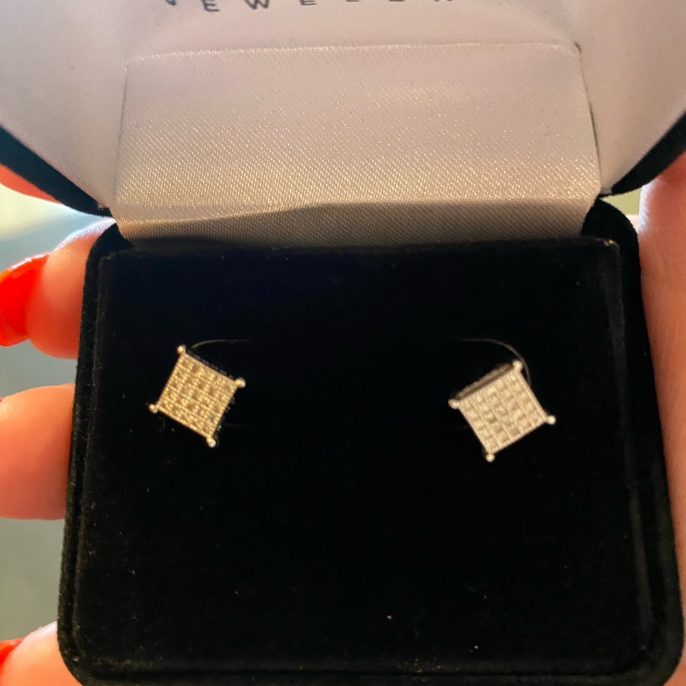 10WG Mens Diamond Earrings